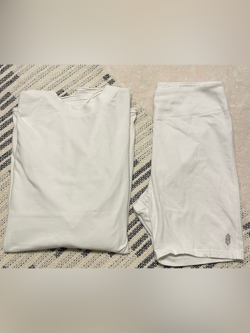 Free People Reversible Hot Shot SET. SIZE XL. Ivory Color. NWOT - Picture 2 of 9